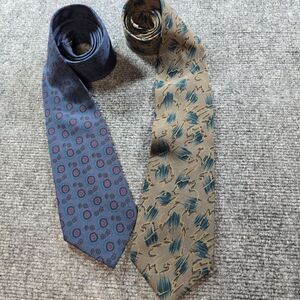 Saks Fifth Avenue Silk Tie Lot (2) Blue Geometric & Tan Abstract Designer Ties